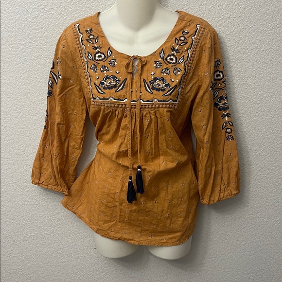 Dressbarn Tops - dressbarn